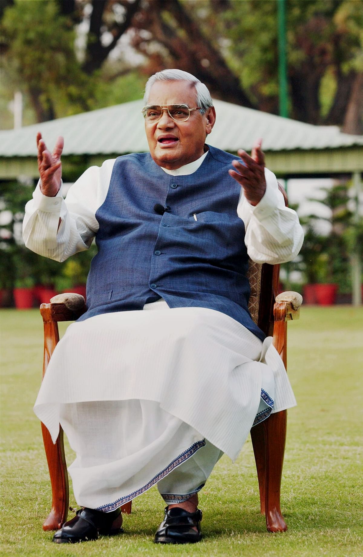 31 May 1999: Then-prime minister Atal Bihar Vajpayee declares that it is a ‘war-like situation’ with Pakistan. Credit: PTi
