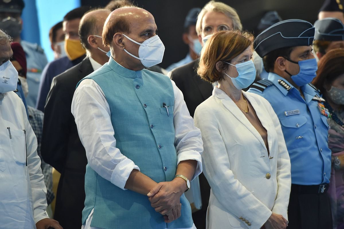Defence Minister Rajnath Singh and Minister of Armed Forces of France Florence Parly during 'Sarva Dharma Puja' at the Rafale induction ceremony, at the IAF airbase in Ambala. Credit: PTI