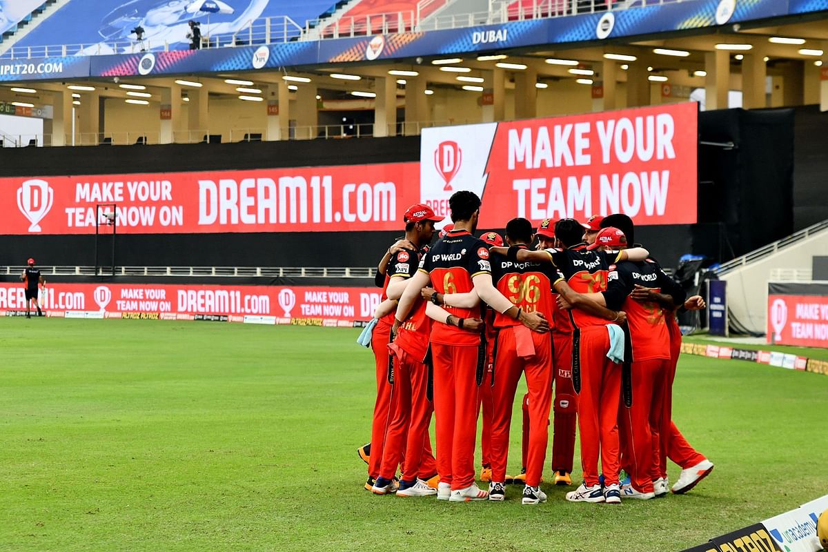 RCB Players huddled up before entering the field of play during the match. Credit: Iplt20.com/BCCI