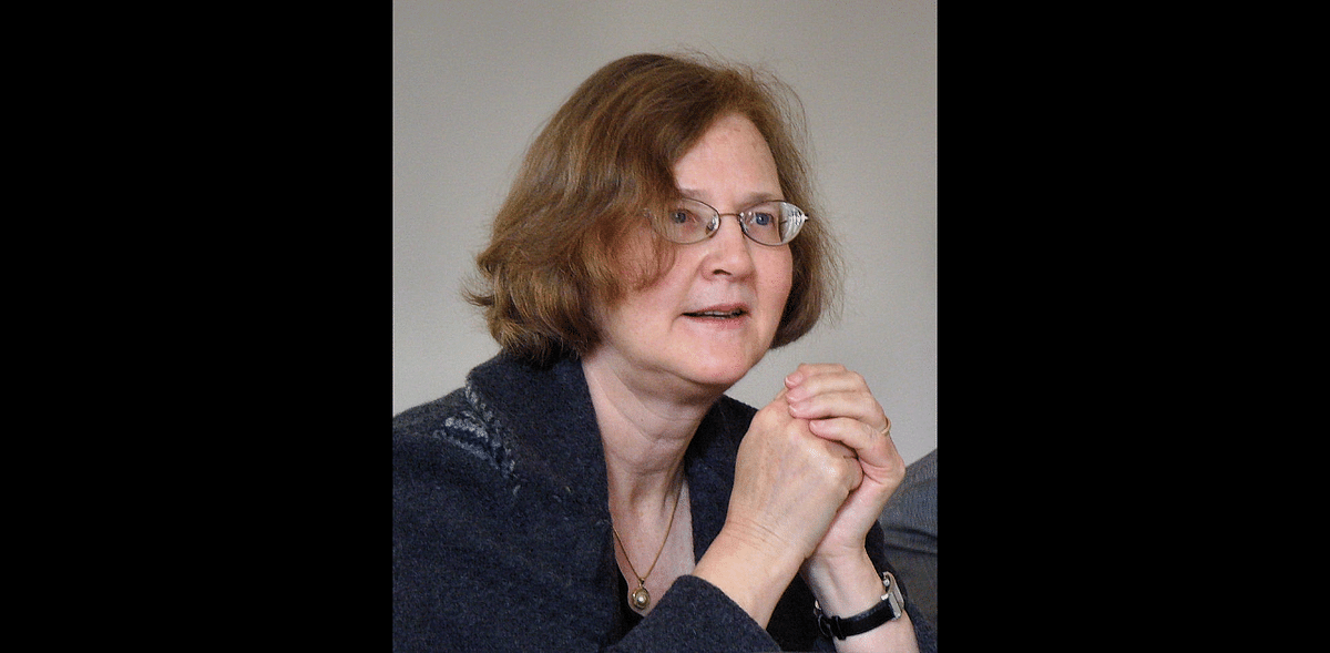 Elizabeth Blackburn | Nobel Prize in Physiology or Medicine |  Year: 2009 | Blackburn was awarded the prize for her work concerning chromosomes. Credit: Wikimedia Commons
