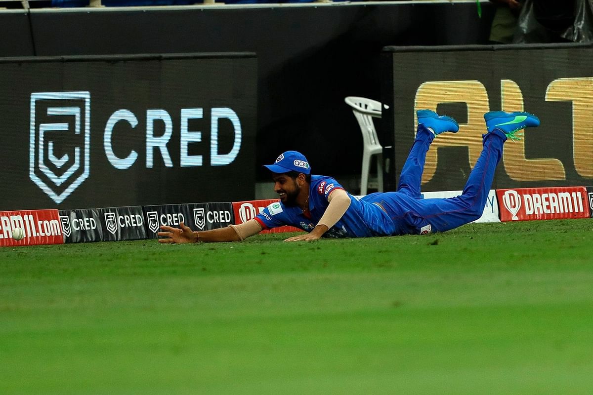 Lalit Yadav of Delhi Capitals tries to save a few runs at the boundary. Credit: IPL Official Website/iplt20.com