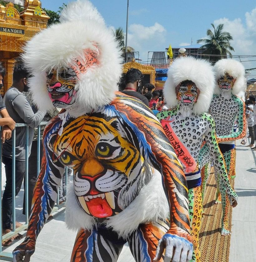 Artists during Dasara festival celebrationsat Kudroli Gokarnanatheshwara temple in Mangaluru, Credit: PTI Photo