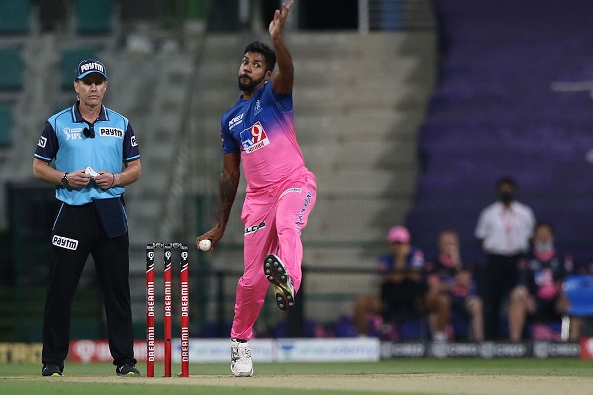 Varun Aaron of Rajasthan Royals bowls during match 50 of season 13 of the Dream 11 Indian Premier League (IPL) between the Kings XI Punjab and the Rajasthan Royals at the Sheikh Zayed Stadium, Abu Dhabi in the United Arab Emirates on the 30th October 2020. Credit: iplt20.com/BCCI