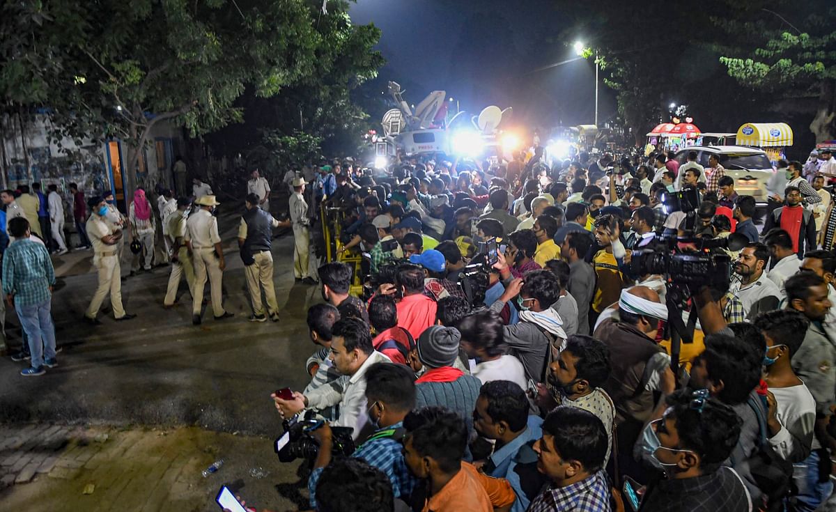 Rashtriya Janata Dal (RJD) supporters outside party leader Tejashwi Yadav's residence during the counting of votes for the Bihar Assembly election in Patna. Credit: PTI Photo