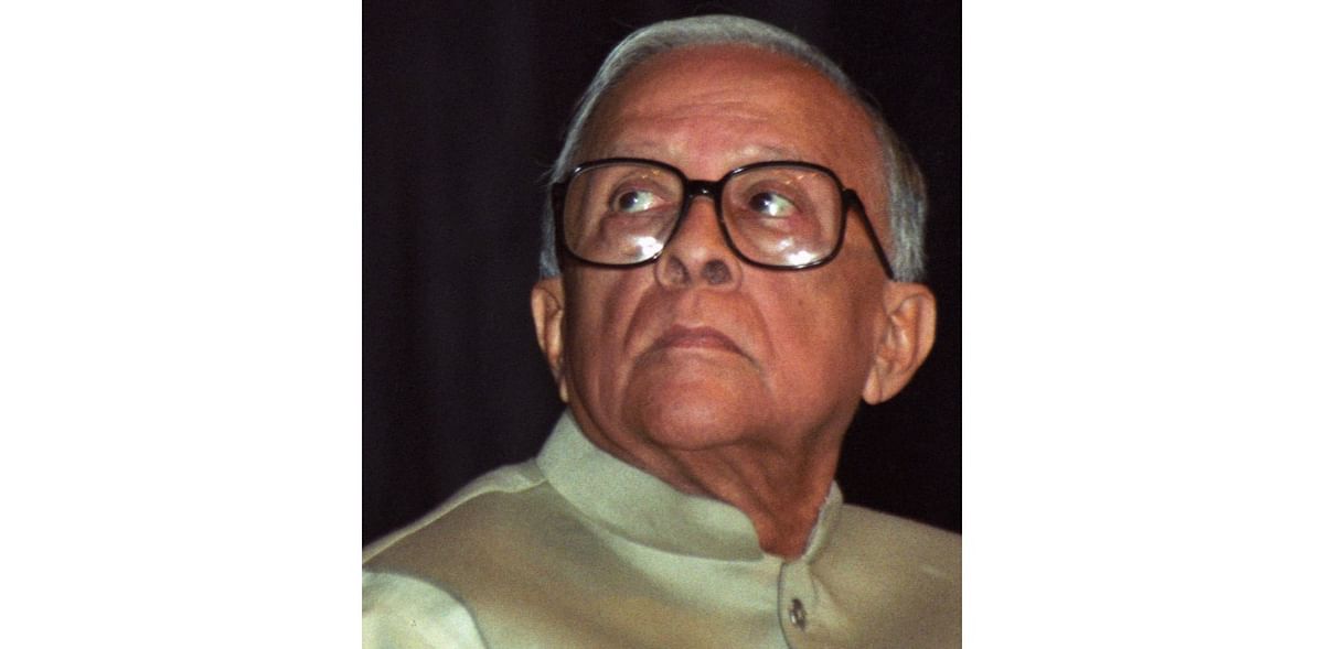Serving the state for 23 years and 137 days was Jyoti Basu of West Bengal. The Chief Minister was a co-founder of the Communist Party of India and also a member of the Polit Bureau. He worked from 1977-2000 making him a CM who served five consecutive terms.
