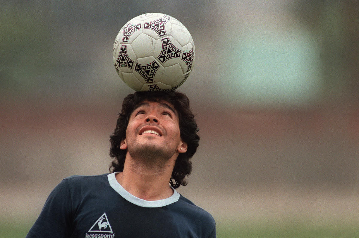 He went on to win his first cap for Argentina in February 1977, selected by coach Cesar Luis Menotti for a 5-1 win against Hungary.