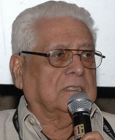 Basu Chatterjee | The veteran director, who chronicled the everyday lives of middle-class India with humour and empathy in films such as “Rajinigandha”, “Baaton Baaton Mein” and “Chitchor”, died on June 4. He was 93. He died just five days after the death of his frequent collaborator Yogesh. Credit: Wikimedia Commons Photo
