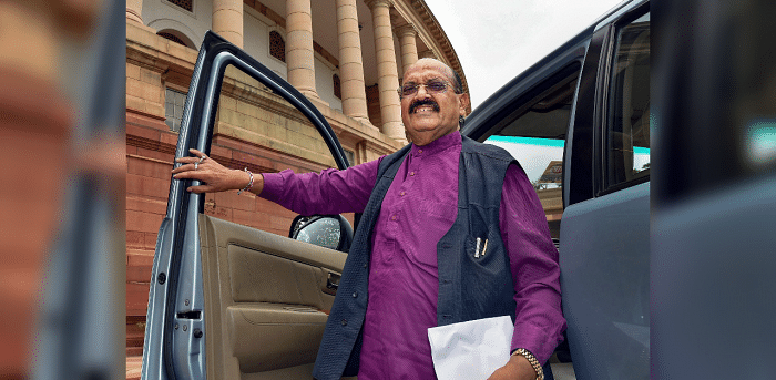 Amar Singh | Veteran politician and former Samajwadi Party leader Amar Singh passed away, leaving his well-wishers in a state of shock. The Rajya Sabha MP shared a chequered relationship with Bollywood legend Amitabh Bachchan, which often grabbed attention for a variety of reasons. Credit: PTI Photo