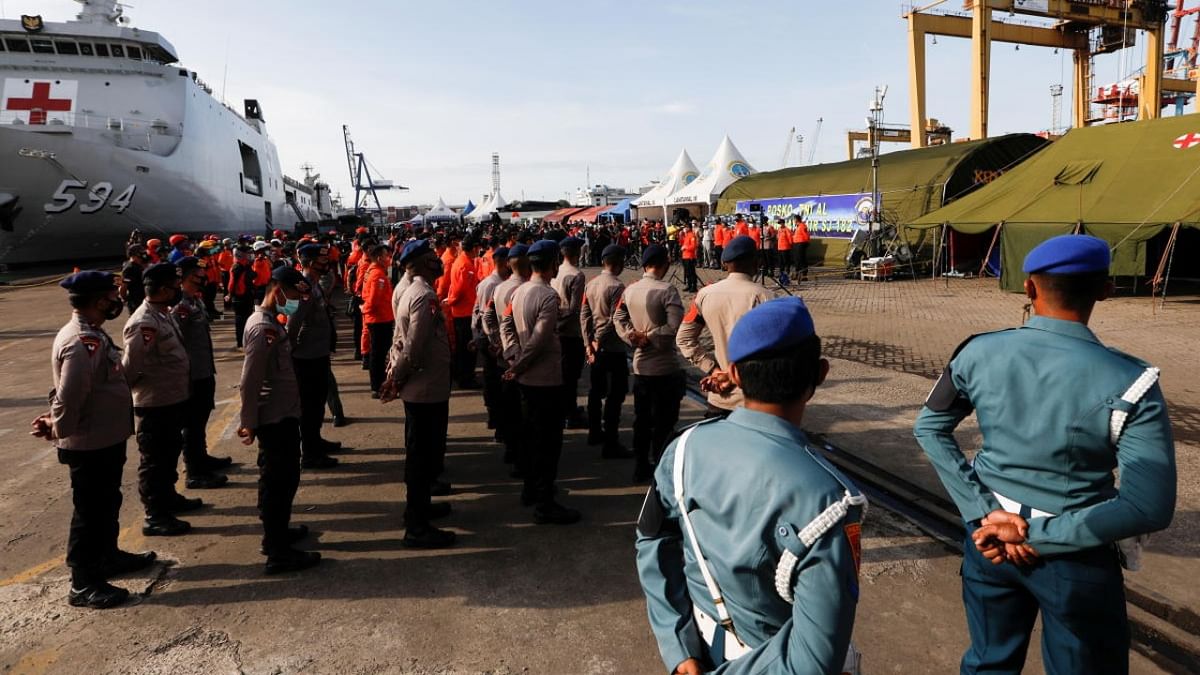 Indonesian Rescue members attend a morning briefing before continuing the rescue process for Sriwijaya Air flight SJ 182, at Tanjung Priok port in Jakarta, Indonesia, January 11, 2021. Credit: Reuters.