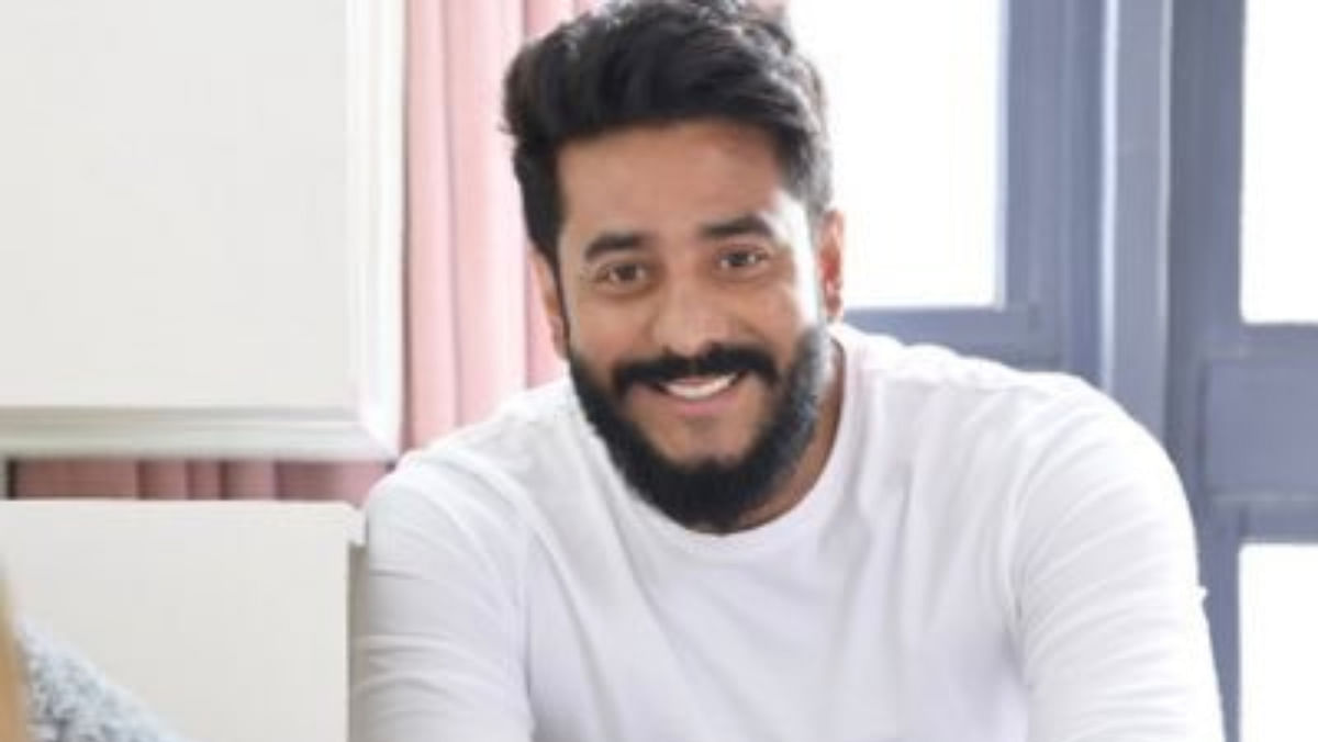 Famous film director Raj Chakraborty has been given a ticket from Barrackpore assembly constituency. Credit: Twitter/@iamrajchoco