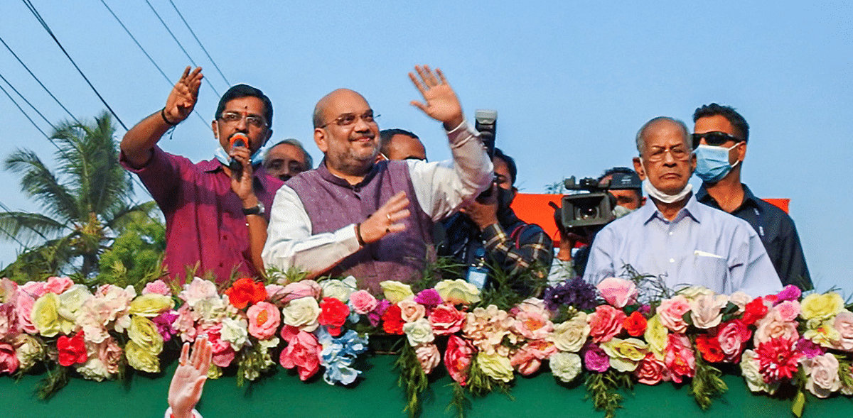 Union Home Minister and senior BJP leader Amit Shah targeted Kerala Chief Minister Pinarayi Vijayan over the gold smuggling case, alleging that the CPI(M) leader had links with prime accused in the scam, during a rally in Kottayam on March 24. Credit: PTI Photo