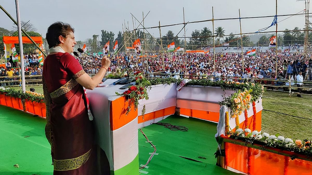 Interacting with women workers of the Sadharu Tea Estate near, Sonia Gandhi said farmers have been protesting in and around the national capital for months, but Prime Minister Narendra Modi is yet to meet them and end the impasse. Credit: PTI File Photo