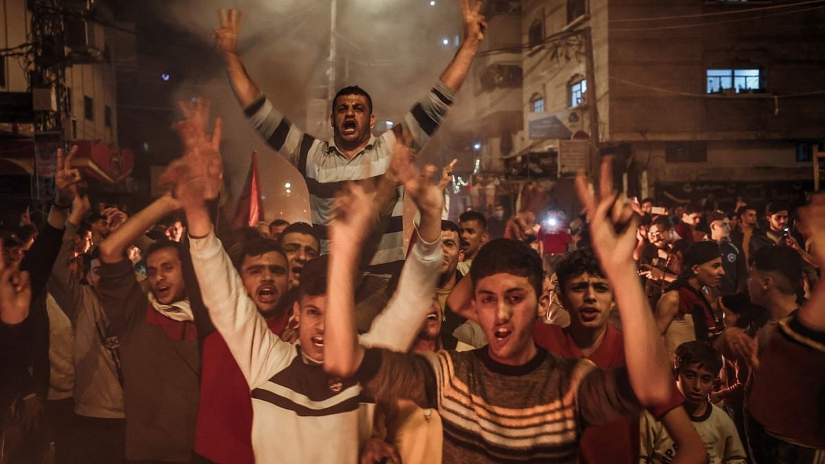 Israeli police scuffled with Palestinians for a second night April 23 in annexed east Jerusalem, amid mounting tensions over a ban on gatherings and anger fuelled by videos posted of attacks. Credit: AFP Photo