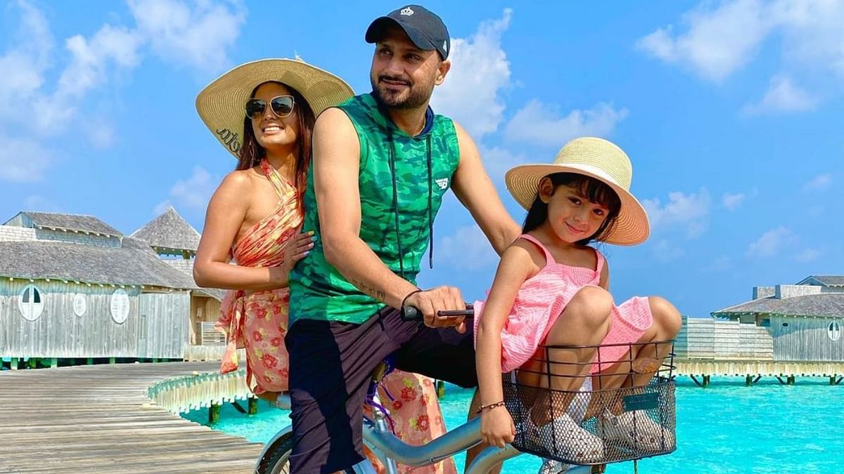 Harbhajan Singh enjoying some quality time in Maldives with wife Geeta and daughter Heer. Credit: Instagram/harbhajan3
