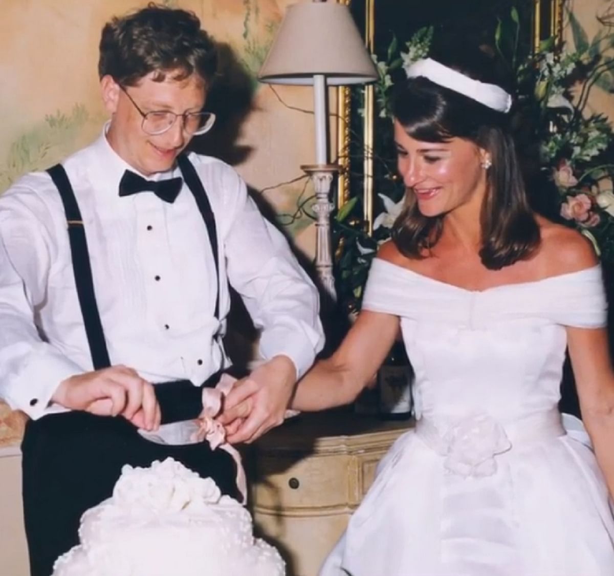 In 1994, Bill married Melinda at a Hawaiian destination wedding. Credit: Instagram/melindafrenchgates