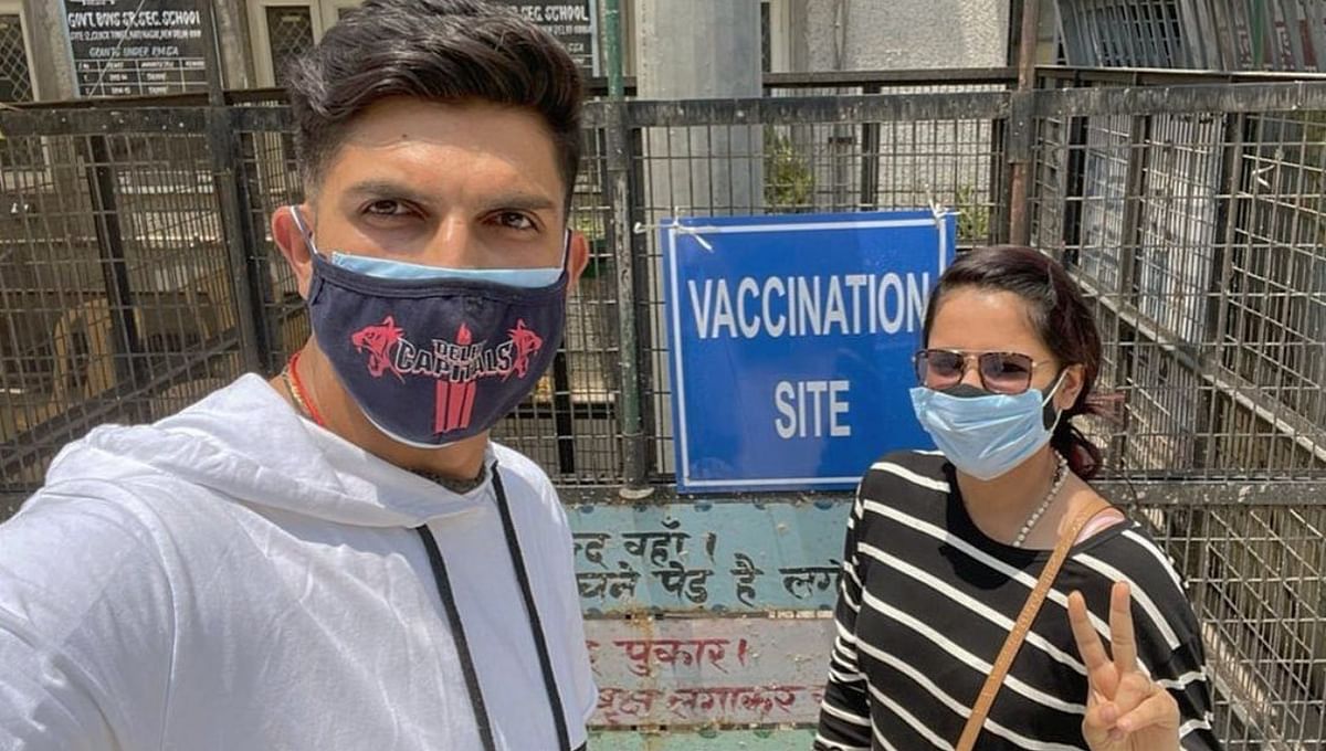 Cricketer Ishant Sharma shared a selfie with his wife from the vaccine center before getting the covid-19 jab. Credit: Instagram/ishant.sharma29