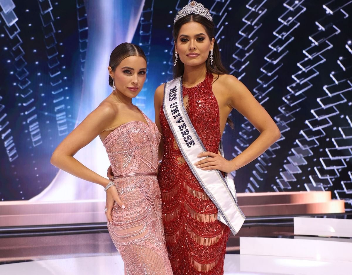 Olivia Culpo poses with Miss Universe 2020 Andrea Mesa.