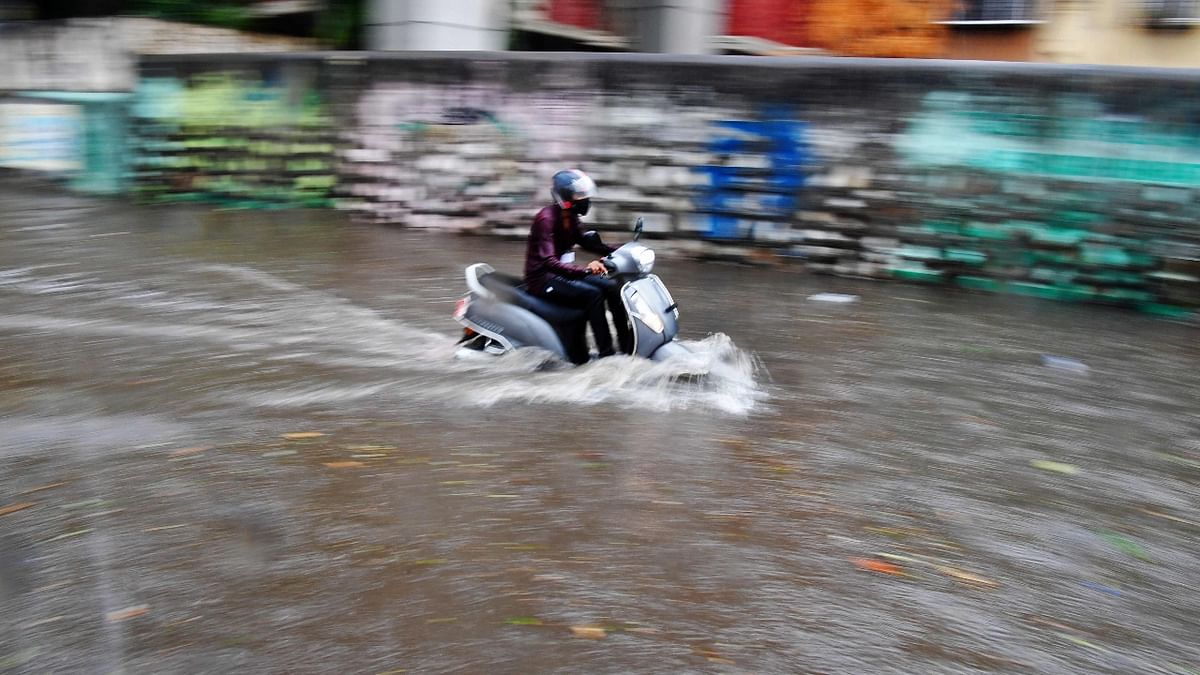 Heavy downpour led to water-logging in multiple stretches in Mumbai, disrupting the daily life. Credit: PTI
