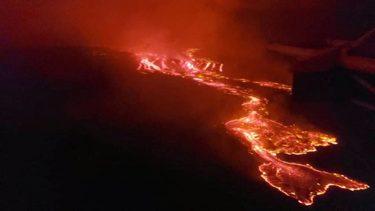 Lava from a volcanic eruption approached the airport of eastern Democratic Republic of Congo’s main city of Goma, and the government urged residents to evacuate.