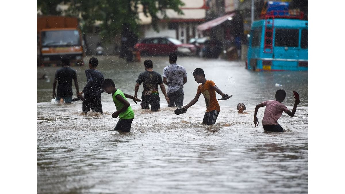 The city police appealed to Mumbaikars not to step out of their homes unnecessarily and cautioned them against travelling to some of the inundated areas. Credit: PTI Photo