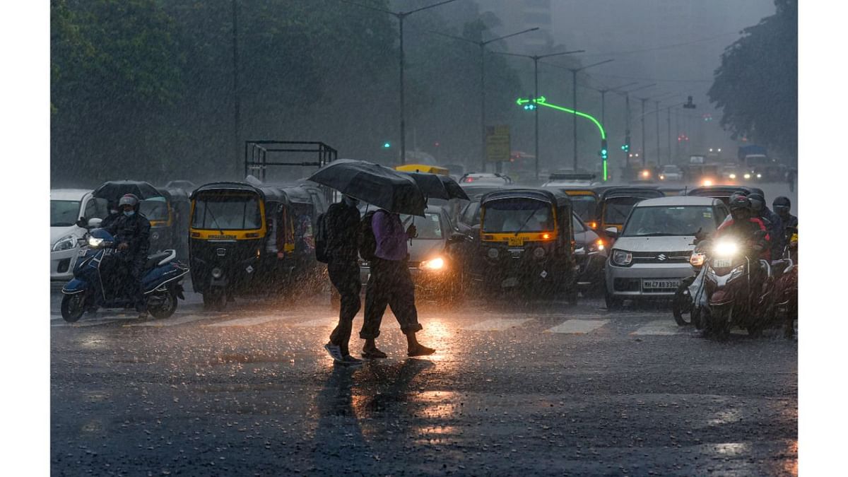 Mumbai and its suburbs experienced thunderstorms along with moderate to intense spells of rainfall during the day. Credit: PTI Photo