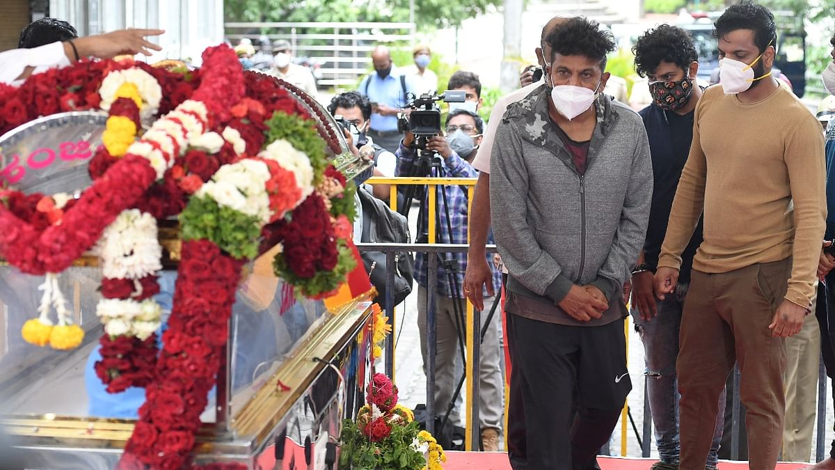 Actor Shiva Rajkumar was one of the stars who arrived early to pay his last respect to the departed actor.