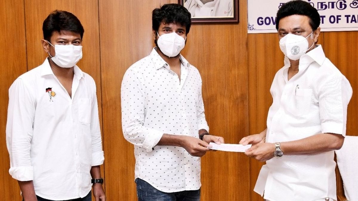 Actor Siva Karthikeyan donated Rs 25 lakh to Tamil Nadu Chief Minister's Relief Fund.