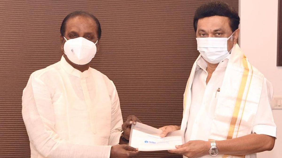 Ace lyricist Vairamuthu met CM MK Stalin and donated Rs 5 lakh to the Chief Minister's Relief Fund.