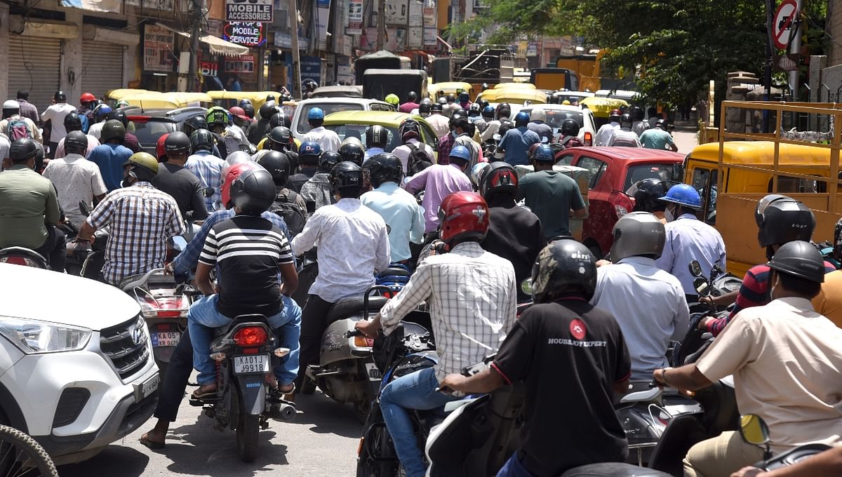 Traffic jam is seen at Town Hall, NR Road, SJP road in Bengaluru. Credit: DH Photo/SK Dinesh