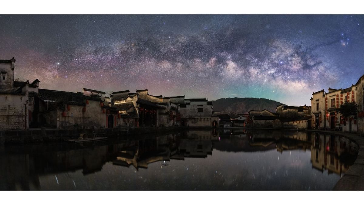 The Milky Way on the Ancient Village. Credit: Zhang Xiao (China)