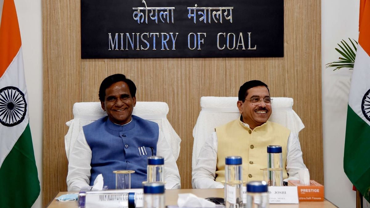 Danve Raosaheb Dadarao took charge as the Minister of State for Coal in the presence of the Union Minister for Parliamentary Affairs, Coal and Mines Pralhad Joshi.