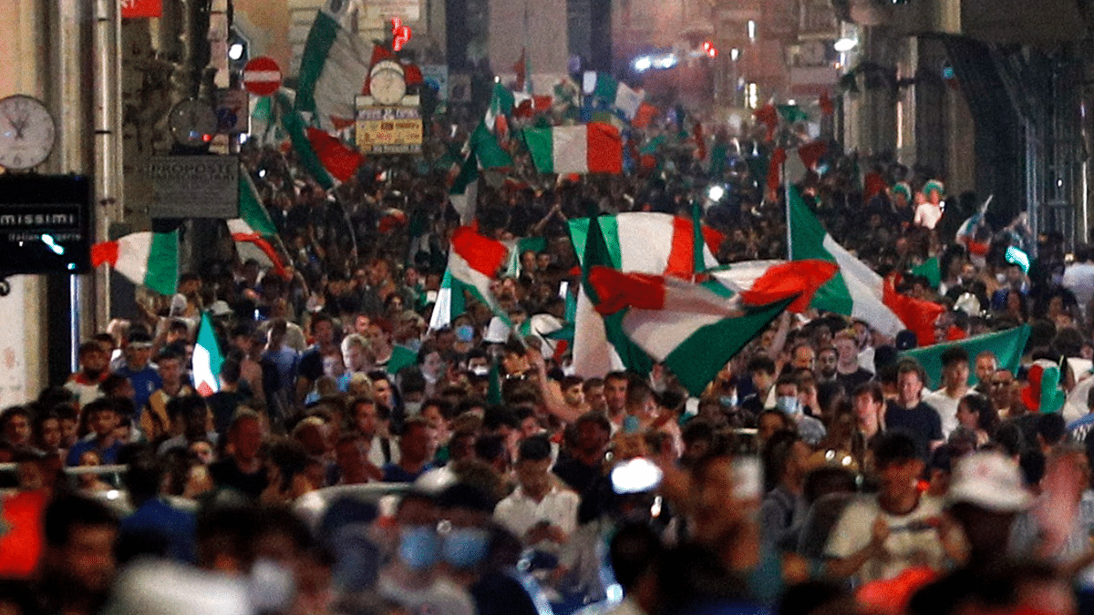 Italy fans gather in Rome to celebrate after winning the Euro 2020. Credit: Reuters Photo