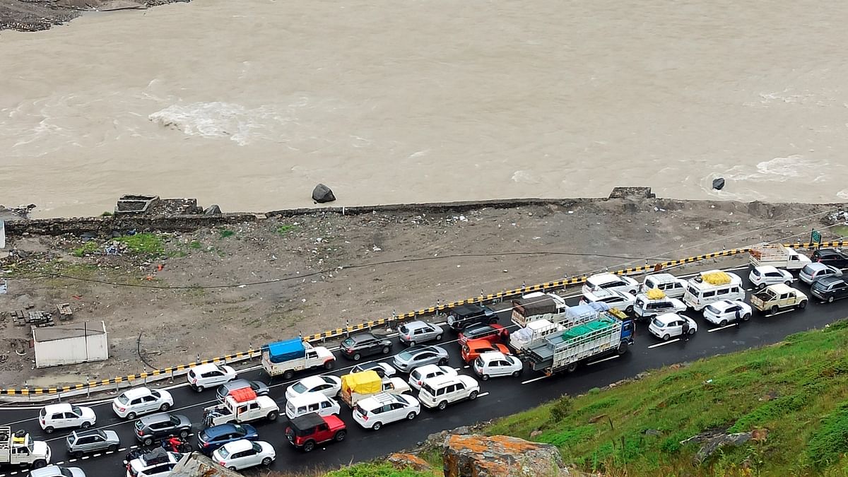 The flash floods also damaged a bridge on the Mandi-Pathankot highway after which traffic was stopped on both sides, leading to a traffic jam.