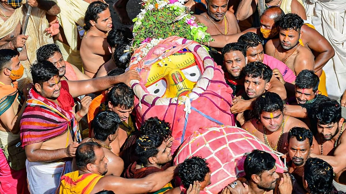 Only those servitors, police personnel and officials who have tested negative for COVID-19 were allowed to take part in the festival.