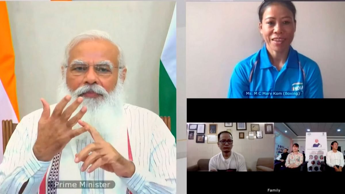Modi started the session by asking the athletes about their ambitions and challenges ahead of the sporting extravaganza. He asked Olympic bronze medallist and six-time world champion MC Mary Kom about her favourite athlete and favourite shot, and her reply was Muhammad Ali and the hook.