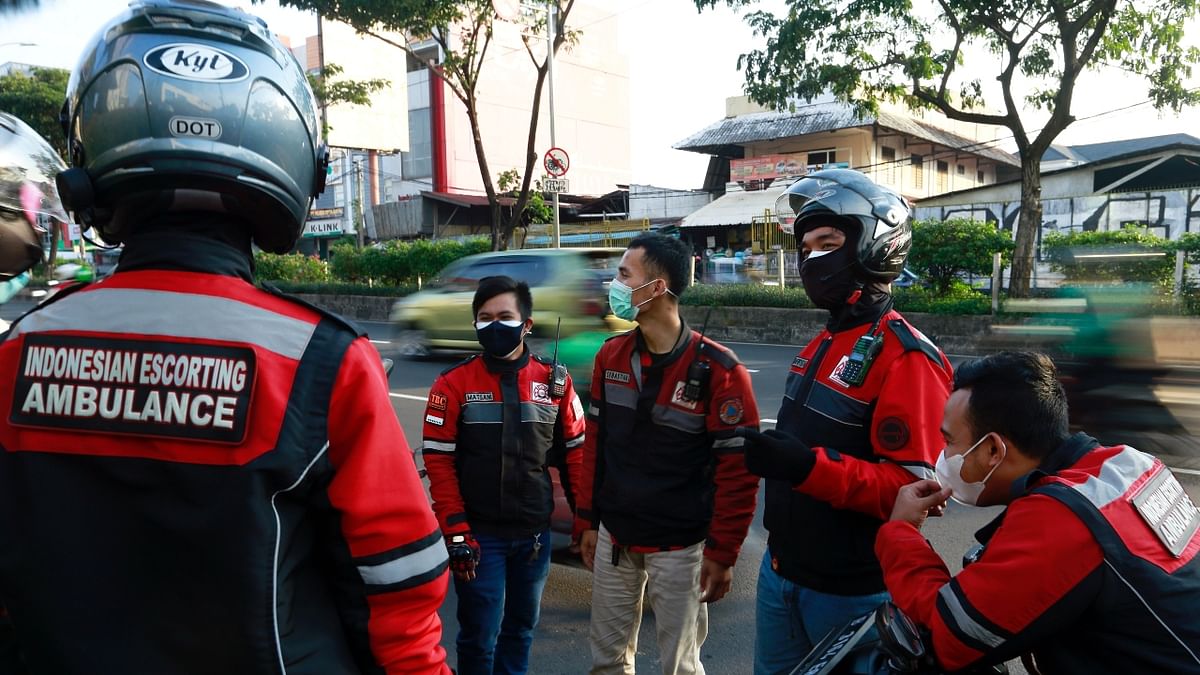 Working alongside government ambulances, the volunteers are playing a vital role in supporting the creaking public healthcare service in Java, Indonesia's most densely populated island.
