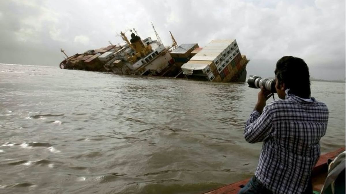 Photographer Danish Siddiqui in his element. Credit: Reuters