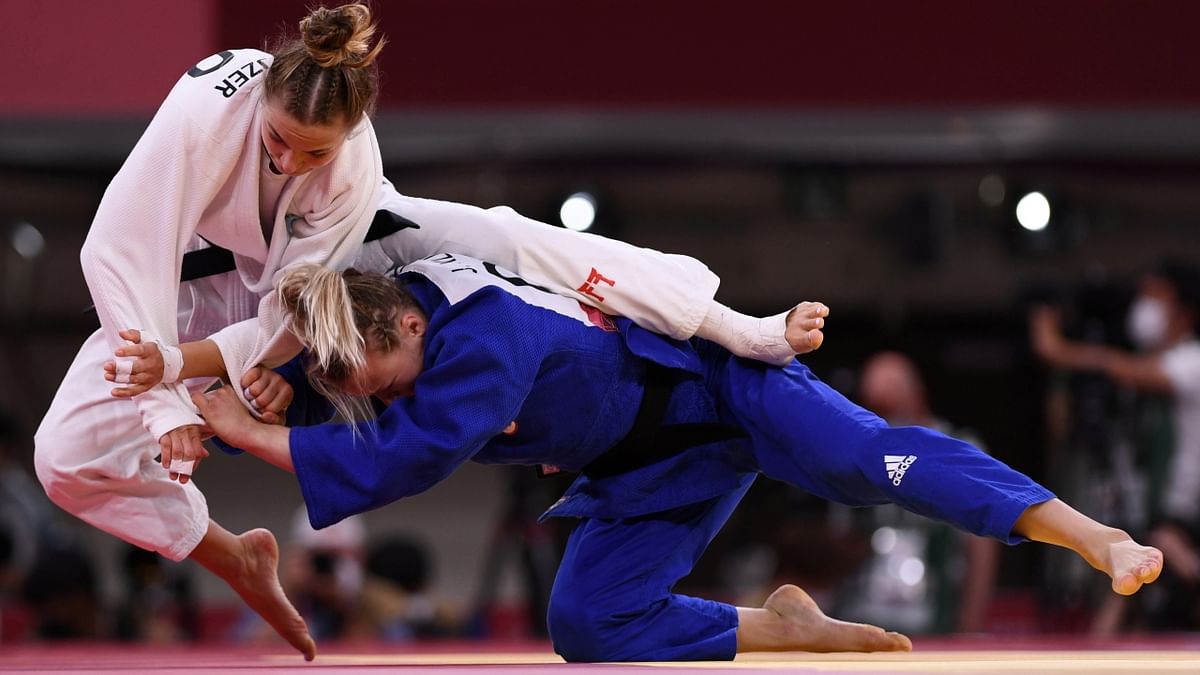 Kaja Kajzer of Slovenia in action against Jessica Klimkait of Canada. Credit: Reuters Photo