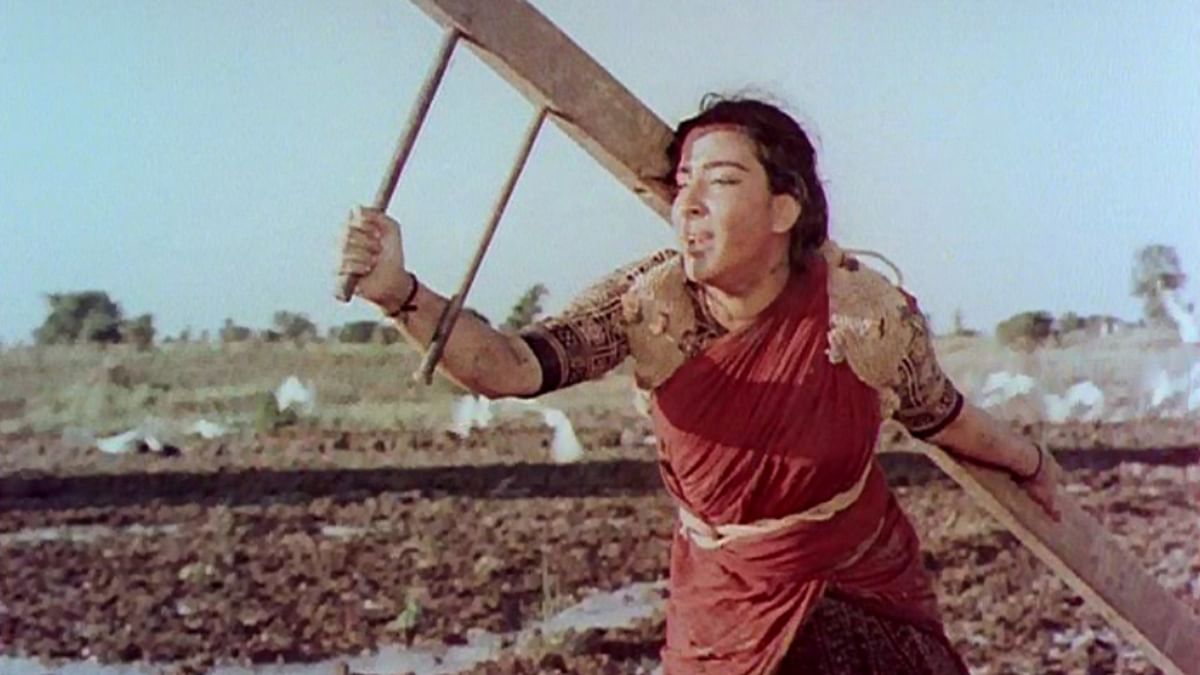 Mother India (1957): Mehboob Khan's magnum opus, Mother India, narrated the story of a newly independent India film and is still considered way ahead of its time and achieved a cult status.