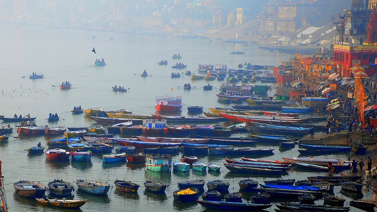 Varanasi in Uttar Pradesh – An impromptu mind, an eye for detail, and patience is what is required to capture Varanasi’s ghats, narrow lanes and colourful walls. Credit: Unsplash/Snowscat