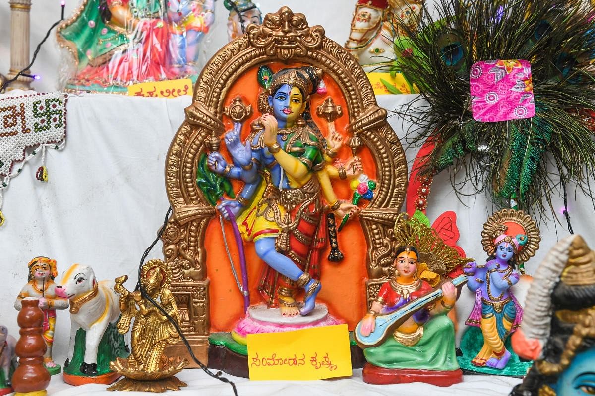 Krishna idol decorated with stories of Krishna life for Krishna Janmashtami (Gokulashtami) celebrations in Bengaluru. Credit: DH Photo