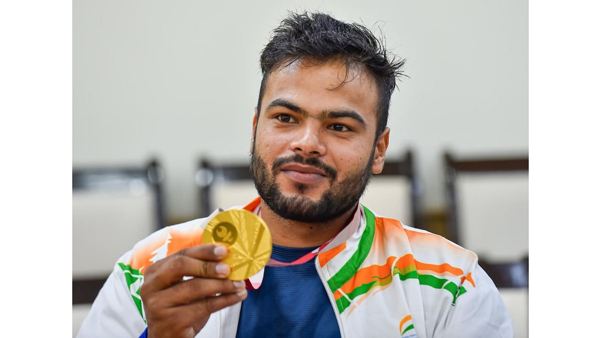 Sumit Antil, who bagged gold medal in the men’s javelin throw F64 event at Tokyo Paralympics 2020, during a felicitation function in New Delhi. Credit: PTI Photo