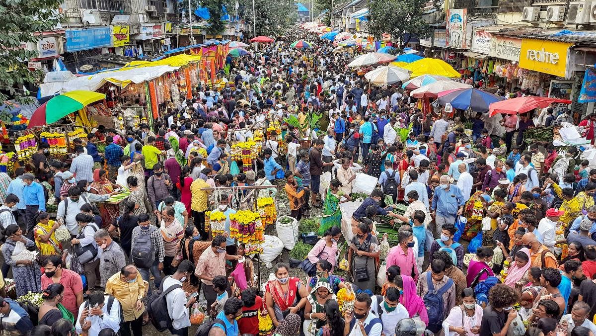 Huge crowd at Dadar Market, on the eve of Ganesh Chaturthi festival, seen in Mumbai. Credit: PTI Photo