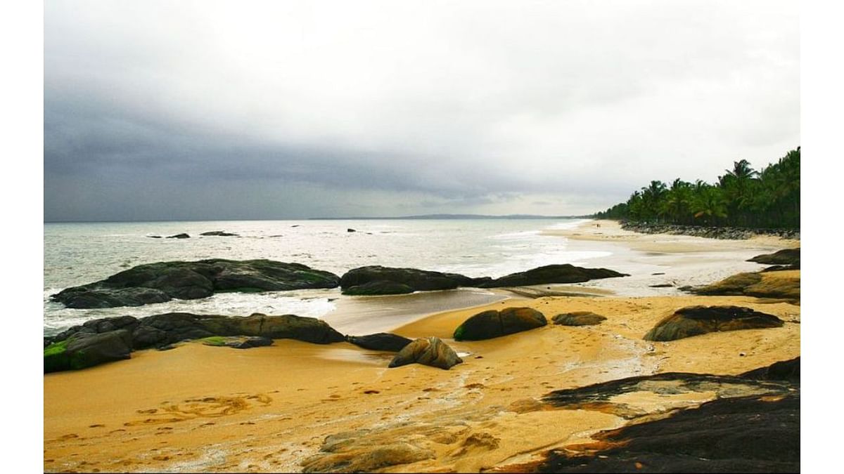 Kappad Beach, locally known as Kappakadavu, is one of the finest tourists spot in Kozhikode, Kerala. This is supposedly the place in India where Vasco da Gama arrived to back in 1498. Credit: Twitter/@PBNS_India