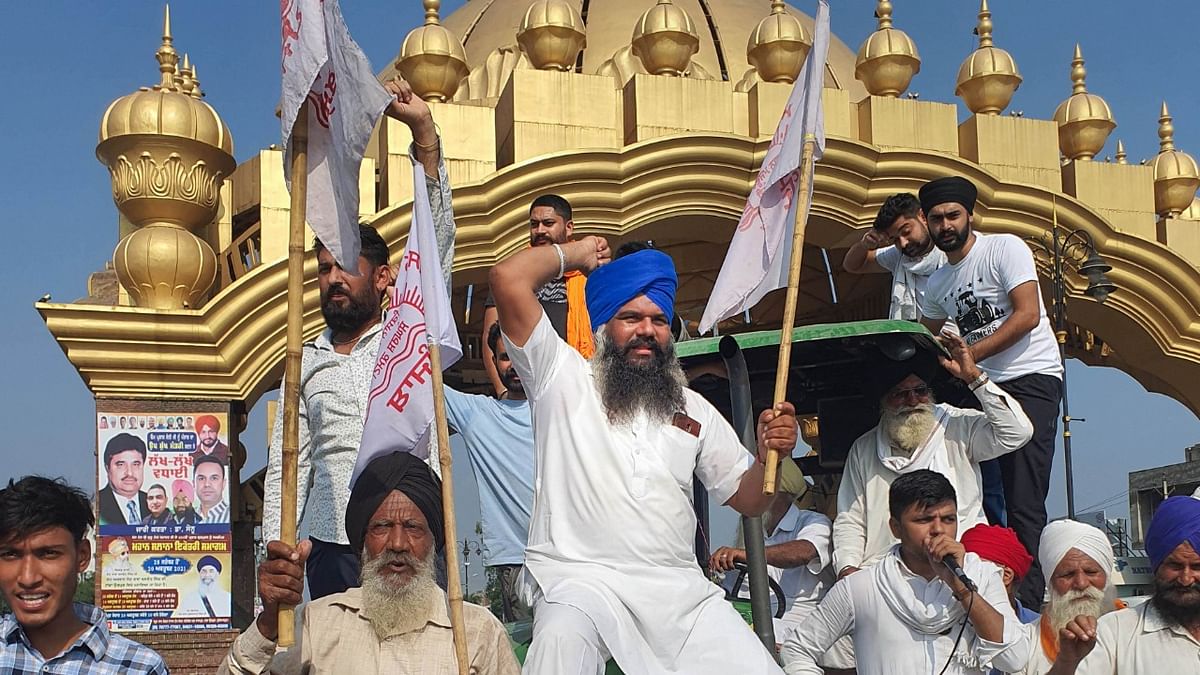 In Amritsar, Punjab farmers of various organisations protested at the Golden Gate. Credit: PTI Photo