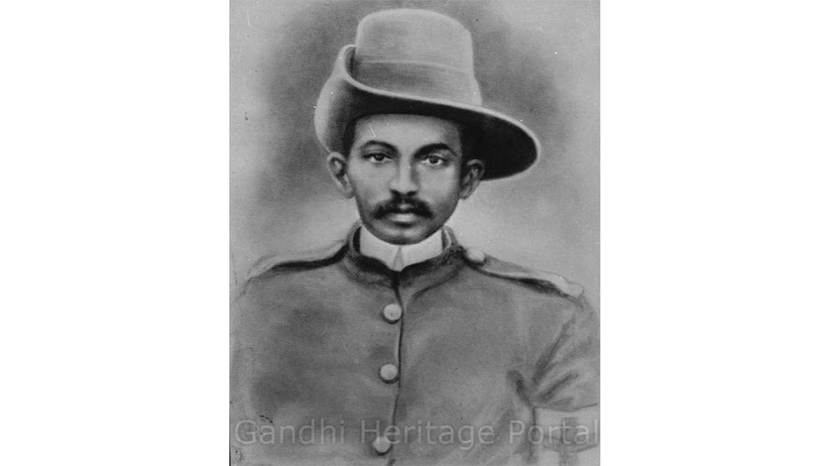 Seen in the uniform of a group leader of the Streacher-bearer Corps. Credit: www.gandhi.gov.in