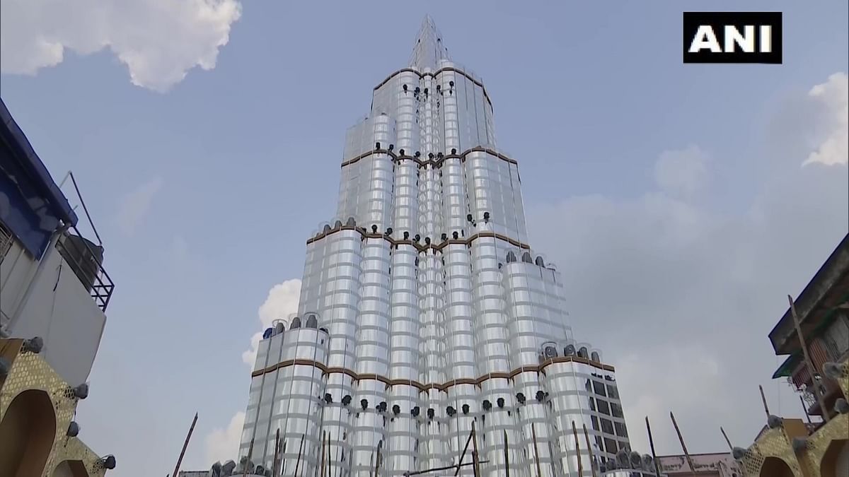 A Durga puja pandal replicates Dubai's iconic Burj Khalifa. (Credit: ANI Photo)