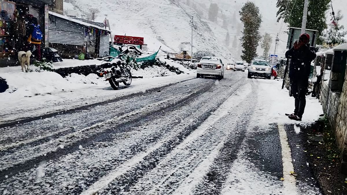 India Meteorological Department (IMD) has issued a red alert for Uttarakhand after heavy rain and snowfall. Credit: PTI Photo