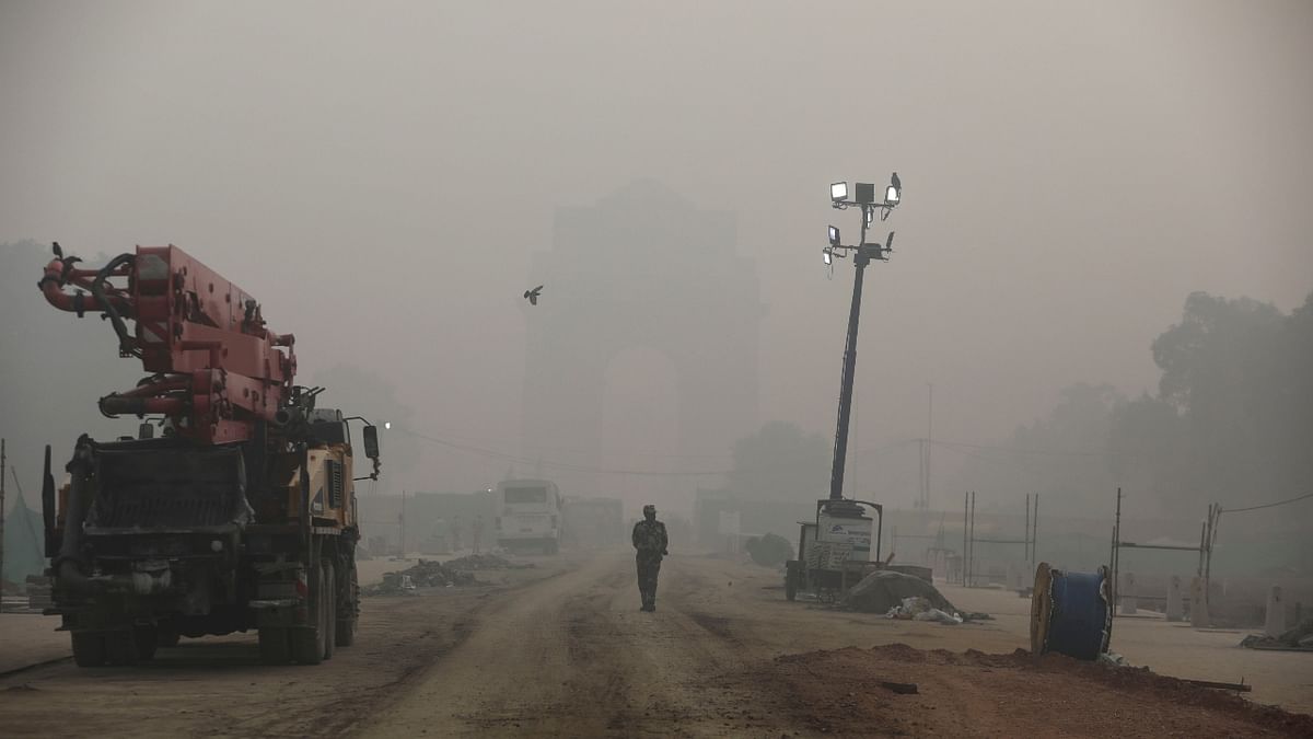 The extremely calm wind conditions in Delhi combines with a 25 per cent stubble share are two major factors of pollution. Credit: PTI Photo