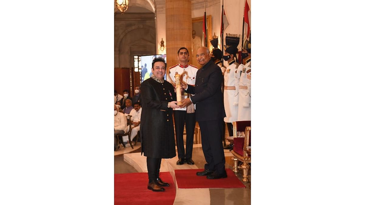 President Ram Nath Kovind presents Padma Shri to Adnan Sami Khan for Art, at Rashtrapati Bhavan in New Delhi. He is a world renowned and celebrated music composer, concert pianist, singer and actor. Credit: Twitter/@rashtrapatibhvn